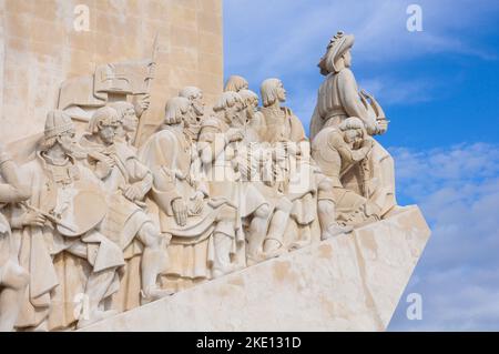 Hommage aux navigateurs portugais : le Grand Monument des découvertes à Lisbonne Banque D'Images