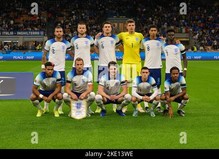 23 Oct 2022 - Italie / Angleterre - Ligue des Nations de l'UEFA - Groupe 3 - San Siro le Groupe de l'équipe d'Angleterre avant le match de la Ligue des Nations de l'UEFA contre l'Italie. Nick Pope, Kyle Walker, Reece James, Declan Race, Eric Dier, Harry Maguire, Bukayo Saka, Jude Bellingham, Harry Kane, Raheem Sterling, Phil Foden. Image : Mark pain / Alamy Banque D'Images