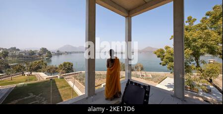 Balcon intérieur. Lake House, Udaipur, Inde. Architecte: Matra Architects , 2020. Banque D'Images