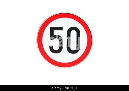 Panneau rouge indiquant le numéro 50. Vitesse maximale autorisée Banque D'Images