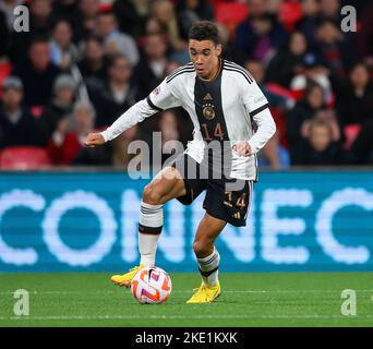 26 septembre 2022 - Angleterre / Allemagne - Ligue des Nations de l'UEFA - Ligue A - Groupe 3 - Stade Wembley Jamal Musiala en Allemagne pendant le match de la Ligue des Nations de l'UEFA contre l'Angleterre. Image : Mark pain / Alamy Live News Banque D'Images