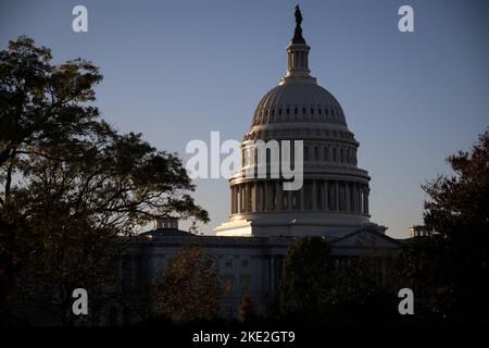 Washington, États-Unis. 09th novembre 2022. Une vue générale du Capitole des États-Unis, à Washington, DC, mercredi, 9 novembre, 2022. (Graeme Sloan/Sipa USA) Credit: SIPA USA/Alay Live News Banque D'Images