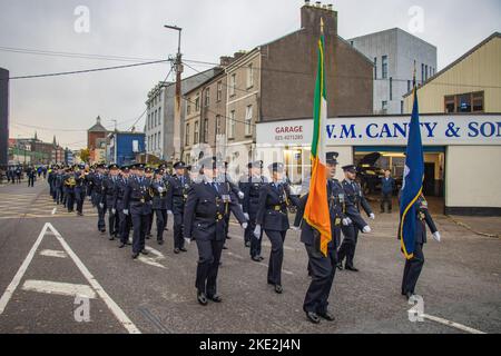 Cork Gardai Centenary Parade, pour marquer l'arrivée du Gardai à la ville, il y a 100 ans. Défilé a eu lieu le 2022 novembre. Banque D'Images