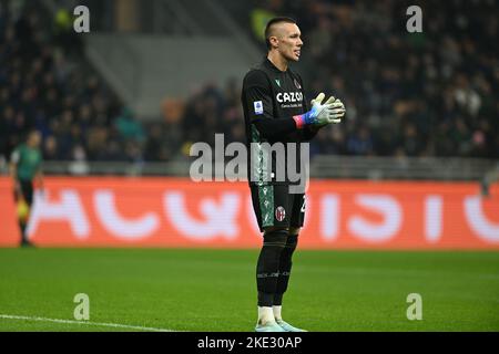 Milan, Italie. 09th novembre 2022. Lukasz Skorupski du FC de Bologne lors de la série italienne Un match de ballon rond entre l'Inter FC Internazionale et le FC de Bologne le 16 octobre 2022 au stade Giuseppe Meazza San Siro Siro Siro de Milan, Italie. Photo Tiziano Ballabio crédit: Agence de photo indépendante/Alamy Live News Banque D'Images