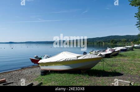 Paysage du lac Bolsena. Province de Viterbo, Latium, Italie. Banque D'Images