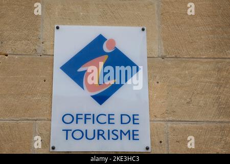 Bordeaux , Aquitaine France - 10 25 2022 : Office de tourisme logo texte et marque mur bâtiment signifie centre d'information en français pour le tourisme t Banque D'Images