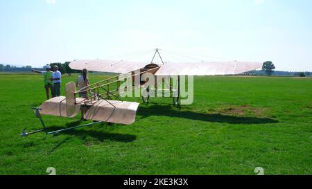 Bleriot XI Motorflugzeug dans l'air août Euler Flugplatz Griesheim Banque D'Images