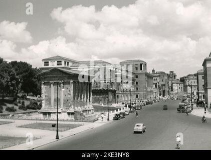 Vue de via Luigi Petroselli, Rome, Italie 1950s Banque D'Images