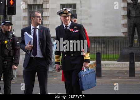 L'amiral Sir Benjamin John Key, KCB, CBE, ADC est un officier supérieur de la Marine royale à Whitehall, dans le centre de Londres, au Royaume-Uni Banque D'Images