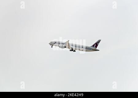 Barcelone, ​​Spain; 21 mai 2022: Qatar Boeing 787-9 Dreamliner avion, décollage de Josep Tarradellas Barcelone-El Prat aéroport Banque D'Images