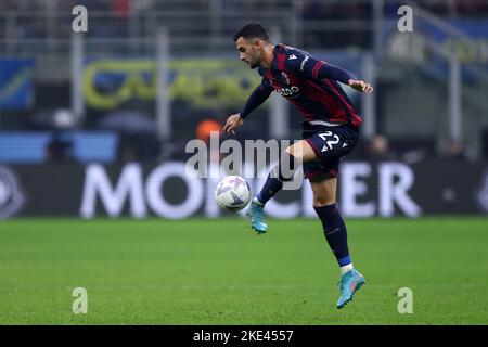 Charalampos Lykogiannis du FC de Bologne en action pendant la série Un match de football entre le FC Internazionale et le FC de Bologne au Stadio Giuseppe Meazza sur 9 novembre 2022 à Milan Italie . Banque D'Images