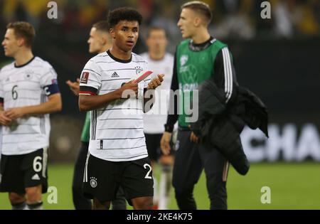 Hambourg, Allemagne. 08th Oct, 2021. Firo : 08.10.2021 football: Football: Équipe nationale qualification WM Allemagne - Roumanie 2: 1 Karim-David Adeyemi, Gesture, GER/dpa/Alay Live News Banque D'Images
