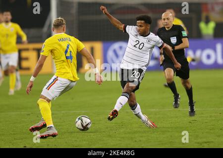 Hambourg, Allemagne. 08th oct. 2021. Firo: 08.10.2021 football: Football: Équipe nationale qualification de coupe du monde Allemagne - Roumanie. Karim Adeyemi Credit: dpa/Alay Live News Banque D'Images