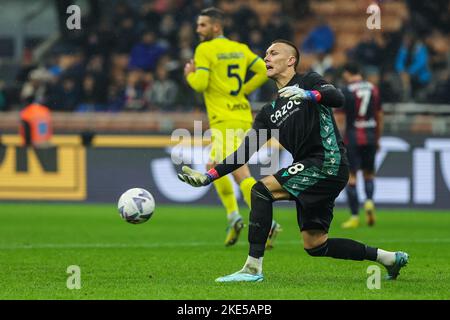 Milan, Italie. 09th novembre 2022. Lukasz Skorupski du FC de Bologne en action pendant la série Un match de football 2022/23 entre le FC Internazionale et le FC de Bologne au stade Giuseppe Meazza à Milan. Score final: Inter 6 - 1 Bologna crédit: SOPA Images Limited/Alay Live News Banque D'Images