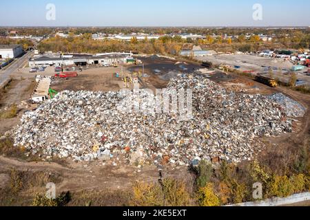 Detroit, Michigan - Chantier de ferraille exploité par la Ferrous Processing and Trading Company. La société achète des rebuts métalliques, ferreux et non ferreux, Banque D'Images