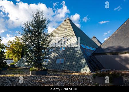 Deutschland, Stadtlohn, Westmuensterland, Muensterland, Westfalen, Nordrhein-Westfalen, NRW, Industriegebaeude der Firma Pongs, pyramidenfoermig, Pyra Banque D'Images