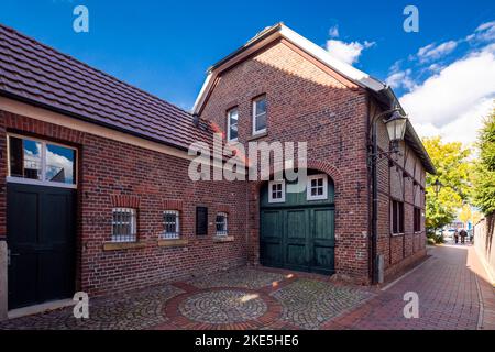 Deutschland, Stadtlohn, Westmuensterland, Muensterland, Westfalen, Nordrhein-Westfalen, NRW, Haus Hakenfort, Buergerhaus, Wohnhaus, Backsteingebaeude, Banque D'Images