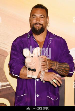 Century City, env. 09th novembre 2022. Jason Momoa participe à la première de Netflix's 'Slumberland' à AMC Century City 15 sur 09 novembre 2022 à Century City, Californie. Crédit : Jeffrey Mayer/JTM photos/Media Punch/Alay Live News Banque D'Images