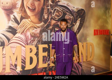 Century City, env. 09th novembre 2022. Jason Momoa participe à la première de Netflix's 'Slumberland' à AMC Century City 15 sur 09 novembre 2022 à Century City, Californie. Crédit : Jeffrey Mayer/JTM photos/Media Punch/Alay Live News Banque D'Images