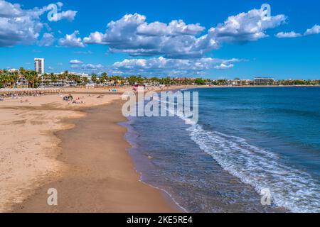 Cambrils plage Espagne Platja Prat d'en Fores Costa Dorada Catalogne Tarragone province une des belles plages de la côte d'Or Banque D'Images