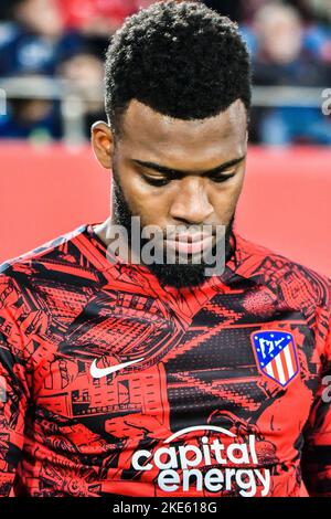 MALLORCA, ESPAGNE - NOVEMBRE 9: Thomas Lemar de l'Atlético de Madrid se concentre avant le match entre le RCD Mallorca et l'Atlético de Madrid de la Liga Santander sur 9 novembre 2022 à visiter le stade de Majorque son Moix à Majorque, Espagne. (Photo de Samuel Carreño/ PX Images) Banque D'Images