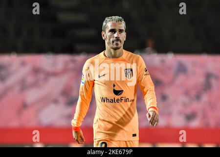 MALLORCA, ESPAGNE - NOVEMBRE 9: Antoine Griezmann de l'Atlético de Madrid se concentre pendant le match entre le RCD Mallorca et l'Atlético de Madrid de la Liga Santander sur 9 novembre 2022 à visiter le stade de Majorque son Moix à Majorque, Espagne. (Photo de Samuel Carreño/ PX Images) Banque D'Images