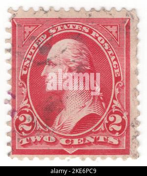 USA - 1899: Timbre-poste rouge de 2 cents représentant le portrait de George Washington. Officier militaire américain, homme d'État et père fondateur qui a été le premier président des États-Unis de 1789 à 1797. Nommé par le Congrès continental comme commandant de l'Armée continentale, Washington a mené les forces Patriot à la victoire dans la guerre révolutionnaire américaine et a servi comme président de la Convention constitutionnelle de 1787, qui a créé la Constitution des États-Unis et le gouvernement fédéral américain. Washington a été appelé le « Père de son pays » Banque D'Images