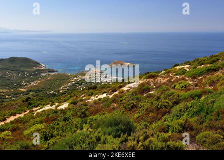 Point de vue panoramique de Rogliano sur la péninsule Cap Corse, situé à l'extrémité nord de l'île. Banque D'Images