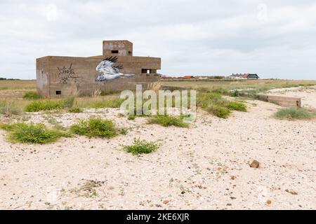 Station de surveillance de la mine de bunkers de la Seconde Guerre mondiale, plage de Shellness, Leysdown on Sea, île de Shepey, Kent, Angleterre, Royaume-Uni Banque D'Images