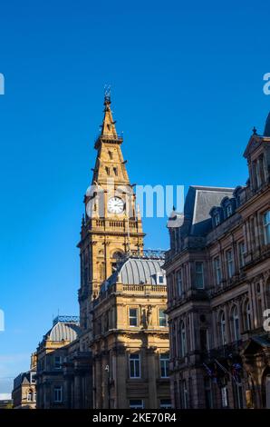 Les bâtiments municipaux horloge tour sur Dale Street à Liverpool, bientôt un nouvel hôtel Banque D'Images