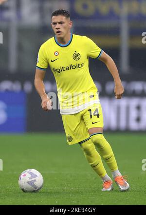 Milan, Italie, 9th novembre 2022. Kristjan Asllani du FC Internazionale pendant le match de la série A à Giuseppe Meazza, Milan. Le crédit photo devrait se lire: Jonathan Moscrop / Sportimage Banque D'Images