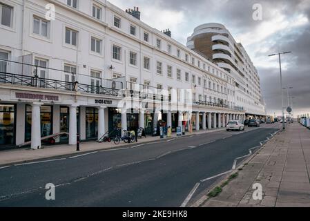 Hastings, Royaume-Uni 11th novembre 2022, littoral, plage hiver Banque D'Images