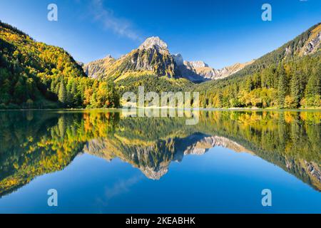 Obersee, Brünnelistock - 2133m, Glaris, Schweiz Banque D'Images