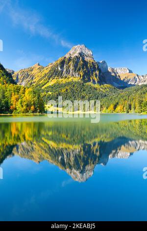 Obersee, Brünnelistock - 2133m, Glaris, Schweiz Banque D'Images