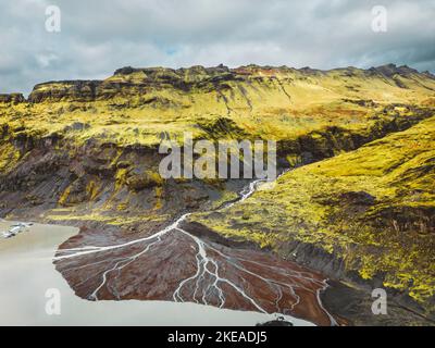 Glacier River qui coule dans la mer - vue aérienne de l'Islande Banque D'Images