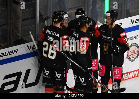 KREFELD, ALLEMAGNE - 10 NOVEMBRE 2022: Coupe Deutschland 2022, le jeu Allemagne - Danemark à Yayla-Arena Banque D'Images