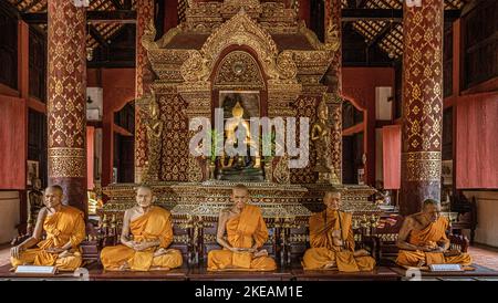 L'emblématique Wat Phra Singh, est un temple bouddhiste de 14th siècle situé dans le centre de la vieille ville. De Chiang Mai, Thaïlande. Banque D'Images