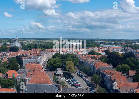 Vue depuis la tour de l'église Lange Jan sur la place Damplein avec l'église Oostkerk, Middelburg, Zeeland, pays-Bas, Europe Banque D'Images