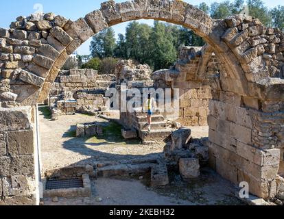 Les vestiges du château Saranta Kolones. Parc archéologique de Paphos. Chypre Banque D'Images