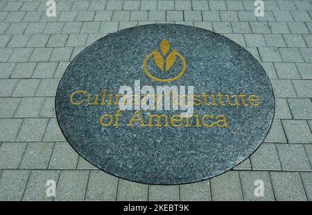 Logo de l'Institut culinaire d'Amérique dans le trottoir de Hyde Park NY Banque D'Images