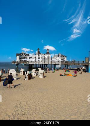 La jetée de Sellin, station balnéaire Baltique de Sellin, Rügen, Mecklenburg-Vorpommern, Allemagne, Europe Banque D'Images