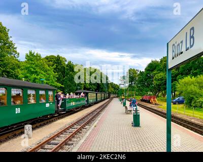 Chemin de fer étroit 'The Racing Roland' station Baltique Binz, Ruegen, Mecklembourg-Poméranie occidentale, Allemagne, Europe Banque D'Images