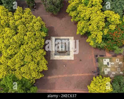 Amérique du Nord, Caraïbes, Grande Antilles, Île d'Hispaniola, République dominicaine, Santo Domingo, Zona Colonial, Parque Colón et Columbus Statue Bird's Eye View Banque D'Images