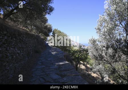 Paysage rural pittoresque dans la campagne de l'île de Kea dans les Cyclades, Grèce. Banque D'Images