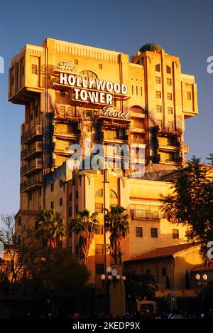 Le Hollywood Tower Hotel était un tour populaire dans Disney's California Adventure a été remplacé et redécoré pour les gardiens de la galaxie Banque D'Images