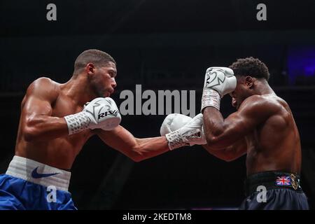 Sheffield, Royaume-Uni. 11th novembre 2022. Hebert Conceicao Sousa atterrit un jab pendant le combat de Hebert Conceição contre Gideon Onyenani au Sunny Edwards vs Felix Alvarado Card à Utilita Arena, Sheffield, Royaume-Uni, 11th novembre 2022 (photo de Gareth Evans/News Images) Credit: News Images LTD/Alay Live News Banque D'Images