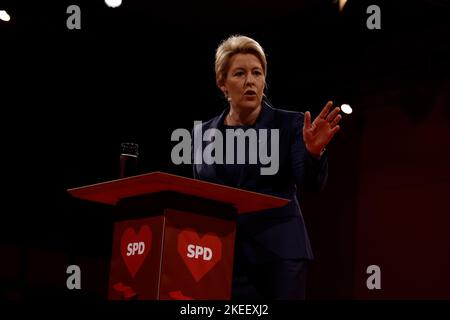 Berlin, Allemagne. 12th novembre 2022. Franziska Giffey (SPD), maire de Berlin, s'exprime à la conférence du parti d'État du SPD Berlin. Credit: Carsten Koall/dpa/Alay Live News Banque D'Images