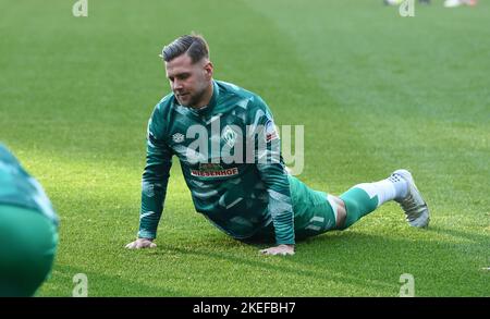 Brême, Allemagne. 12th novembre 2022. Football, Bundesliga, Matchday 15, Werder Bremen - RB Leipzig, wohninvest Weserstadion: Werder's Niclas Füllkrug Warming up. Crédit : Carmen Jaspersen/dpa - REMARQUE IMPORTANTE : Conformément aux exigences de la DFL Deutsche Fußball Liga et de la DFB Deutscher Fußball-Bund, il est interdit d'utiliser ou d'avoir utilisé des photos prises dans le stade et/ou du match sous forme de séquences et/ou de séries de photos de type vidéo./dpa/Alay Live News Banque D'Images