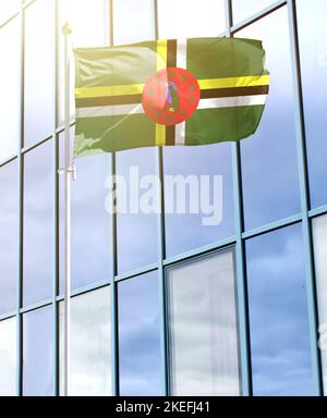 Drapeau de la Dominique sur un mât Banque D'Images