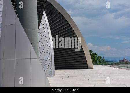 Le Centre islamique de Rijeka, dans une banlieue de Rijeka, comté de Primorje-Gorski Kotar, Croatie. La nouvelle mosquée pendant les vacances Eid Banque D'Images